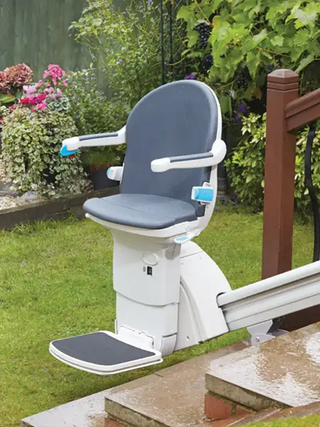 dış mekan yaşlı merdiven asansörü