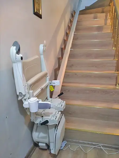 engelli ve yaşlı merdiven asansörleri